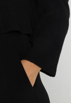 Even&Odd Cropped Jumper - Pullover - Black -Even&Odd 10716b29e3fd4dcd813ae28c5b6486e3