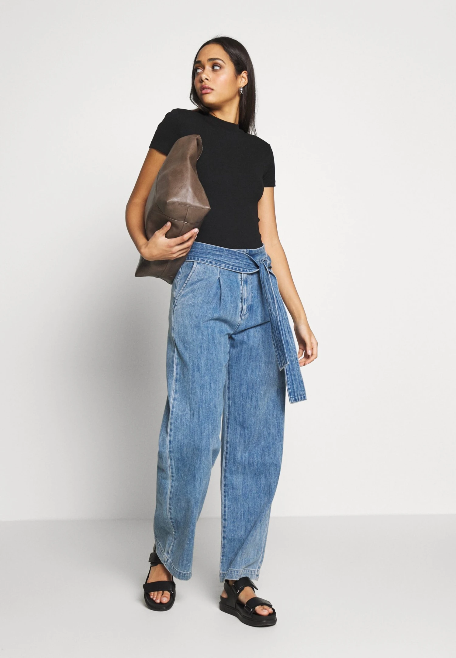 Even&Odd T-Shirt Basique - Black 4 Even&Odd T-Shirt Basique - Black – Image 2