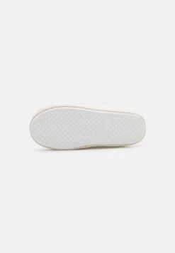 Even&Odd Chaussons - Off-White 12 Even&Odd Chaussons - Off-White -Even&Odd 1f5f0722e5854ba1a8509c19f4636f51