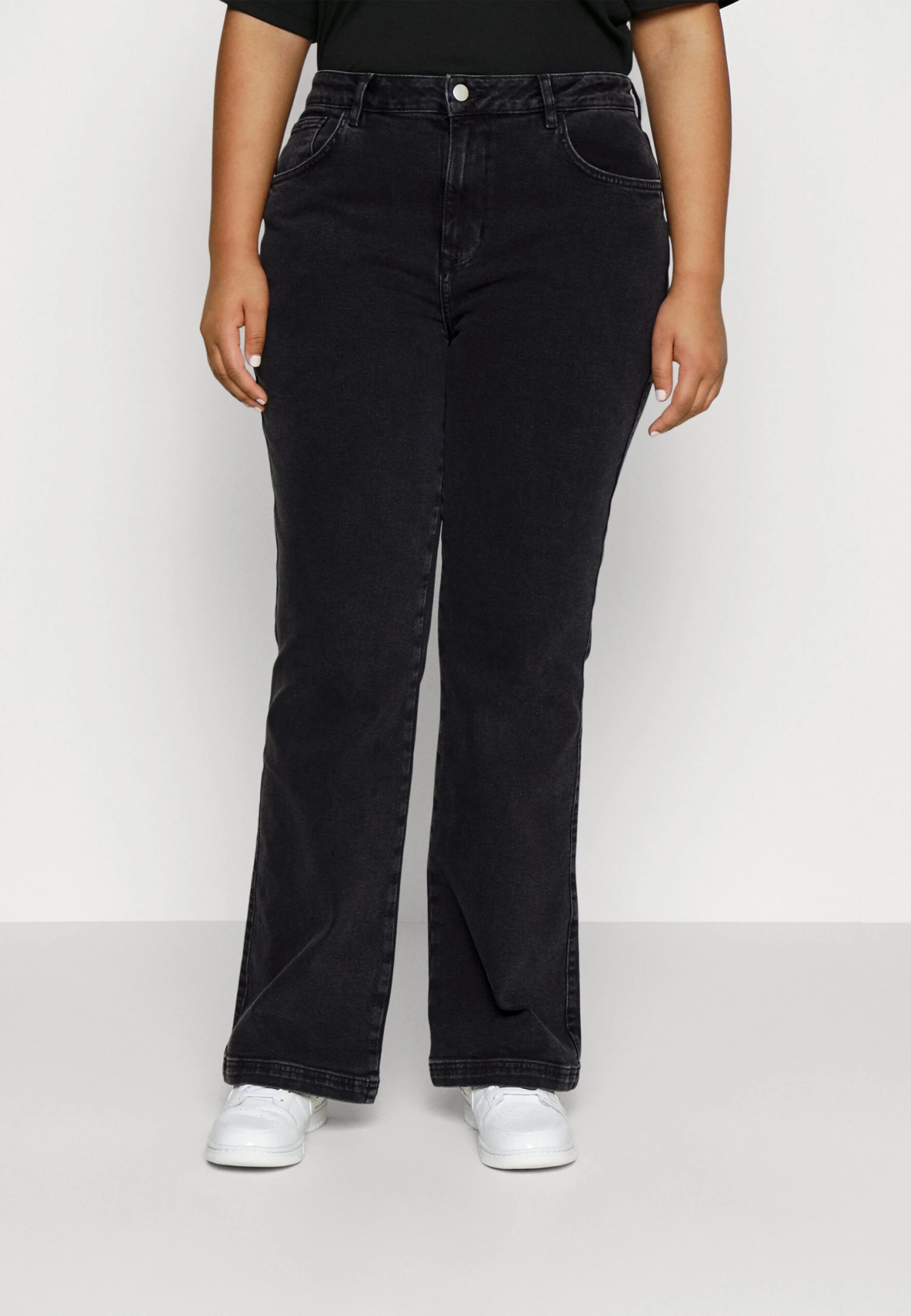 Young Washed Clean Kick Flare - Jean Bootcut - Black Denim 3 Young Washed Clean Kick Flare - Jean Bootcut - Black Denim