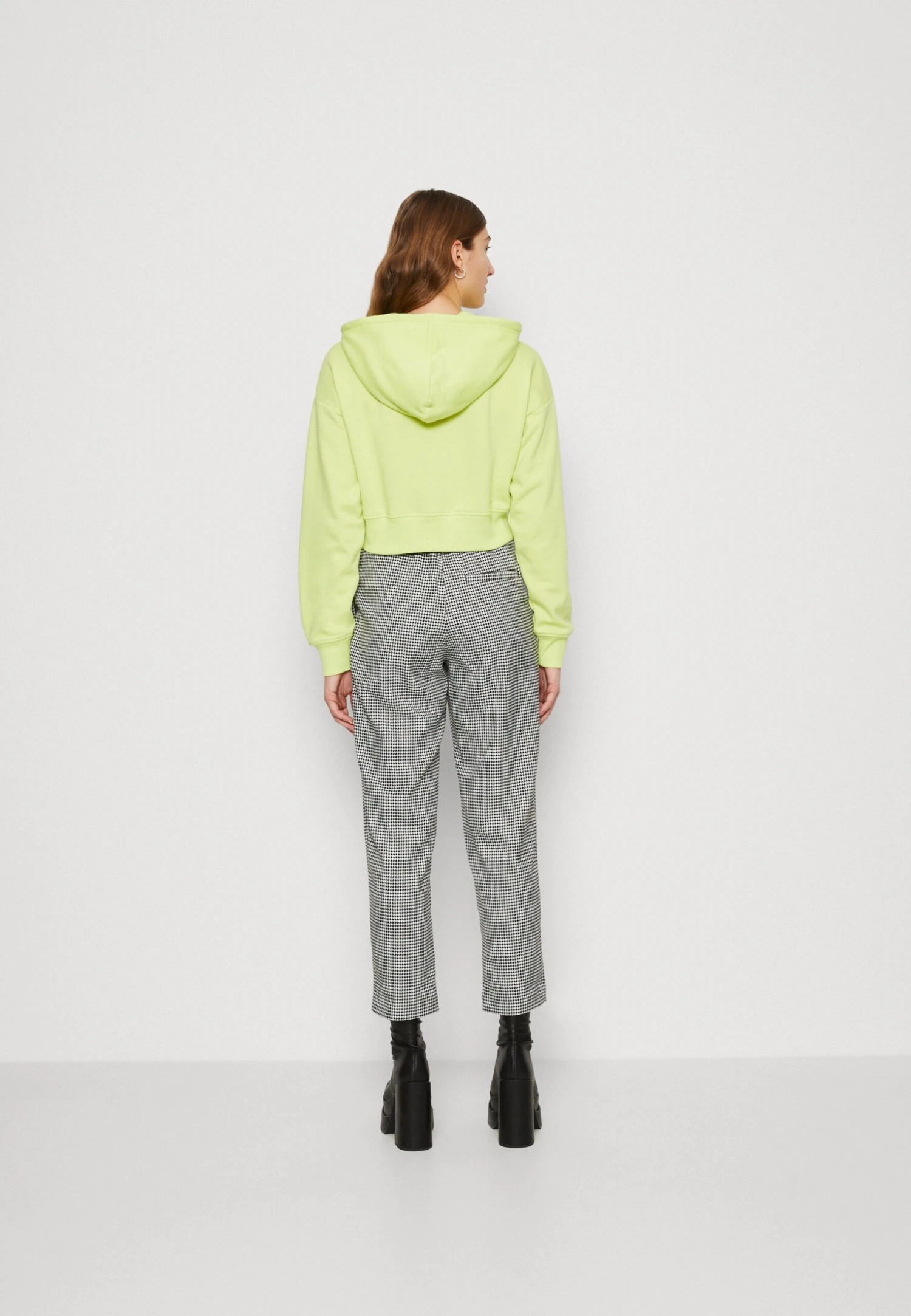 Even&Odd Sweatshirt - Light Green 5 Even&Odd Sweatshirt - Light Green – Image 3