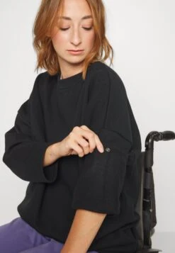 Even&Odd Sweatshirt - Black 19 Even&Odd Sweatshirt - Black -Even&Odd 4d47409051d94877a0f4c635d0d50457