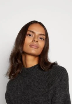 Even&Odd Pullover - Light Grey 11 Even&Odd Pullover - Light Grey -Even&Odd 56c9ebb96cb548b994f0022aa3b787ed