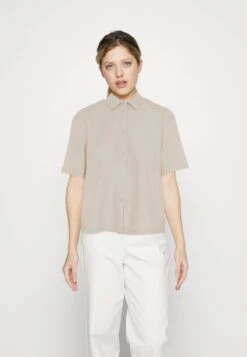 Even&Odd 17 Even&Odd Linen-Mix Button Down Blouse - Chemisier - Beige