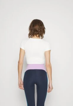 T-Shirt Basique - Cloud Dancer 11 T-Shirt Basique - Cloud Dancer -Even&Odd 7f9b13b345fb4eb28d94d0c702b0aa2f