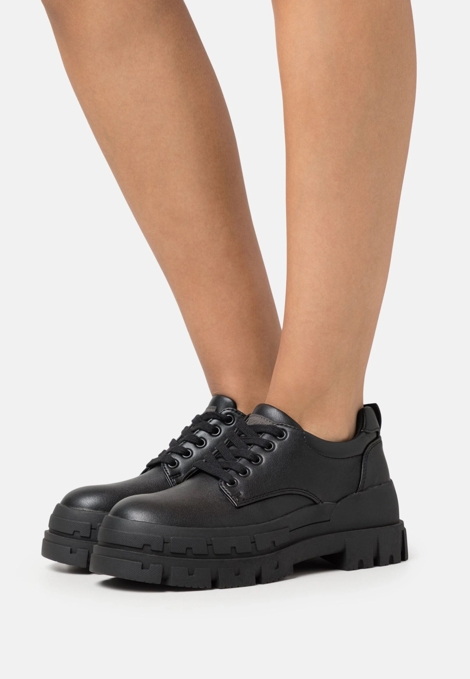 Even&Odd Derbies - Black 3 Even&Odd Derbies - Black