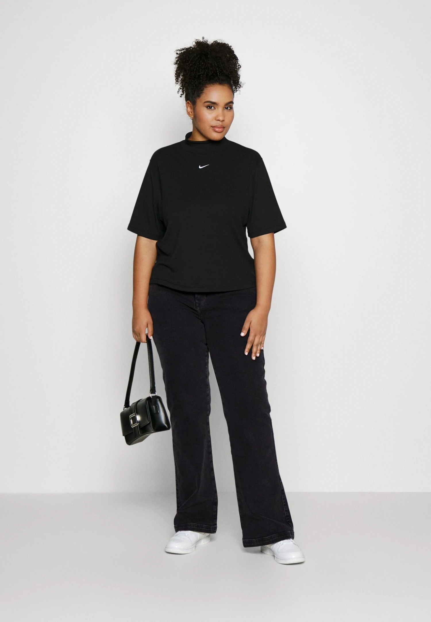 Young Washed Clean Kick Flare - Jean Bootcut - Black Denim 4 Young Washed Clean Kick Flare - Jean Bootcut - Black Denim â Image 2