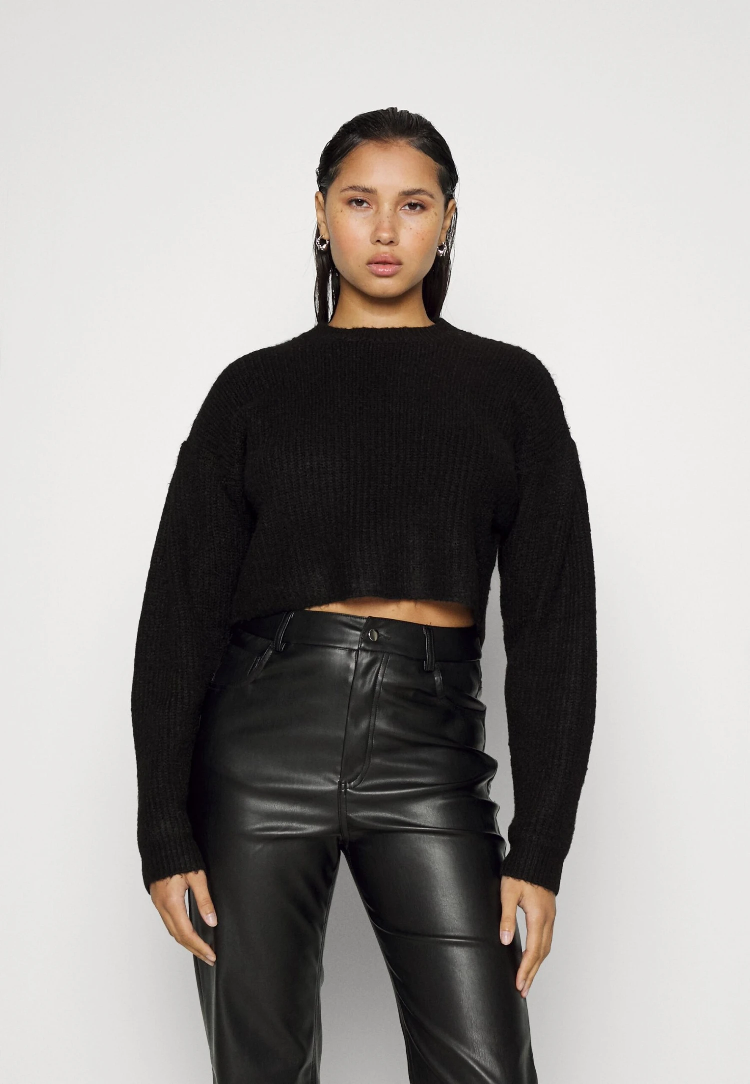 Even&Odd Pullover - Black 3 Even&Odd Pullover - Black