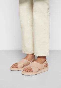 Even&Odd Sandales À Plateforme - Beige 12 Even&Odd Sandales À Plateforme - Beige -Even&Odd b435e7e9bd21485fabd41f4a08e6ecb9