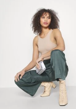 Pantalon Cargo - Dark Green 11 Pantalon Cargo - Dark Green -Even&Odd b63af1810ea3484ea6b47ce70bea45cb