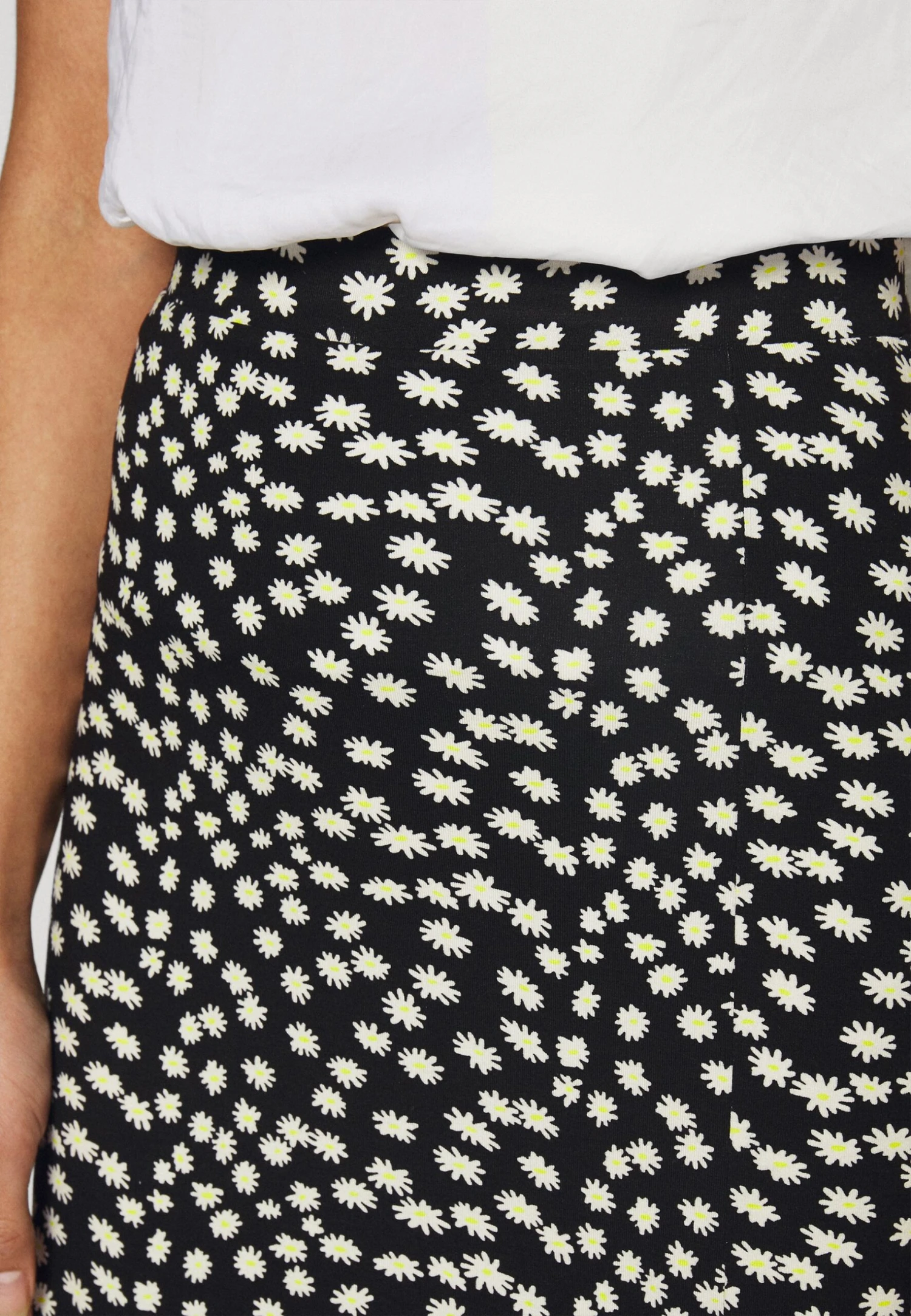 Midi Straight High Skirt - Jupe Crayon - Black/White 8 Midi Straight High Skirt - Jupe Crayon - Black/White – Image 6