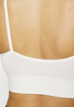Brassières De Sport À Maintien Léger - Off-White 13 Brassières De Sport À Maintien Léger - Off-White -Even&Odd c11b94e1322d41de9f1928b8f0ee5dfb