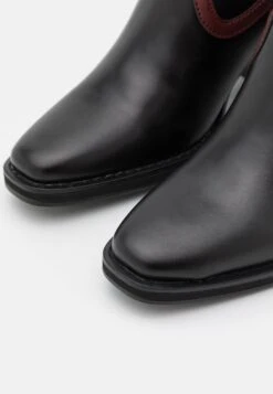 Even&Odd Santiags - Black 13 Even&Odd Santiags - Black -Even&Odd cba8ef871d16416b821ac8ed07d111d8