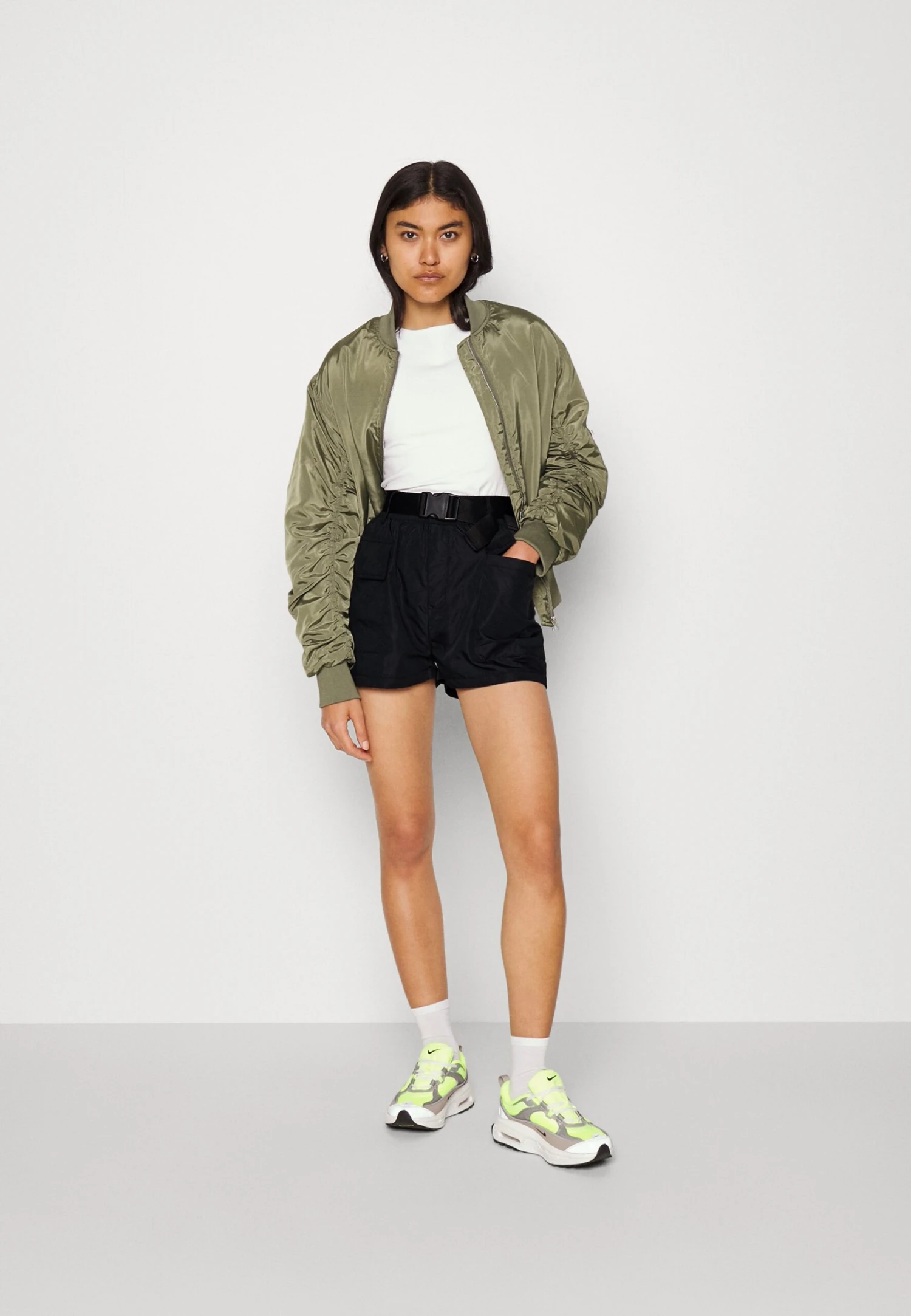 Even&Odd Short - Black 4 Even&Odd Short - Black – Image 2