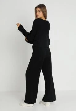 Even&Odd Cropped Jumper - Pullover - Black -Even&Odd d6afe0db0365435898fd3ca235660222