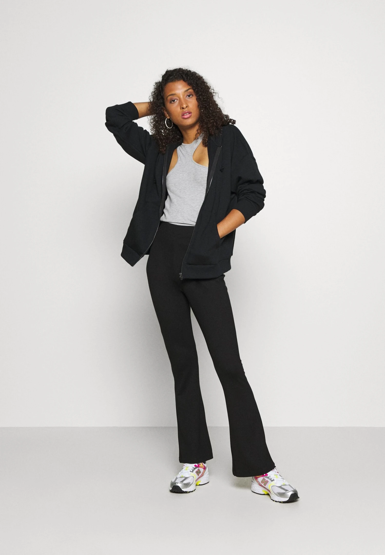 Even&Odd Sweat Zippé - Black 4 Even&Odd Sweat Zippé - Black – Image 2