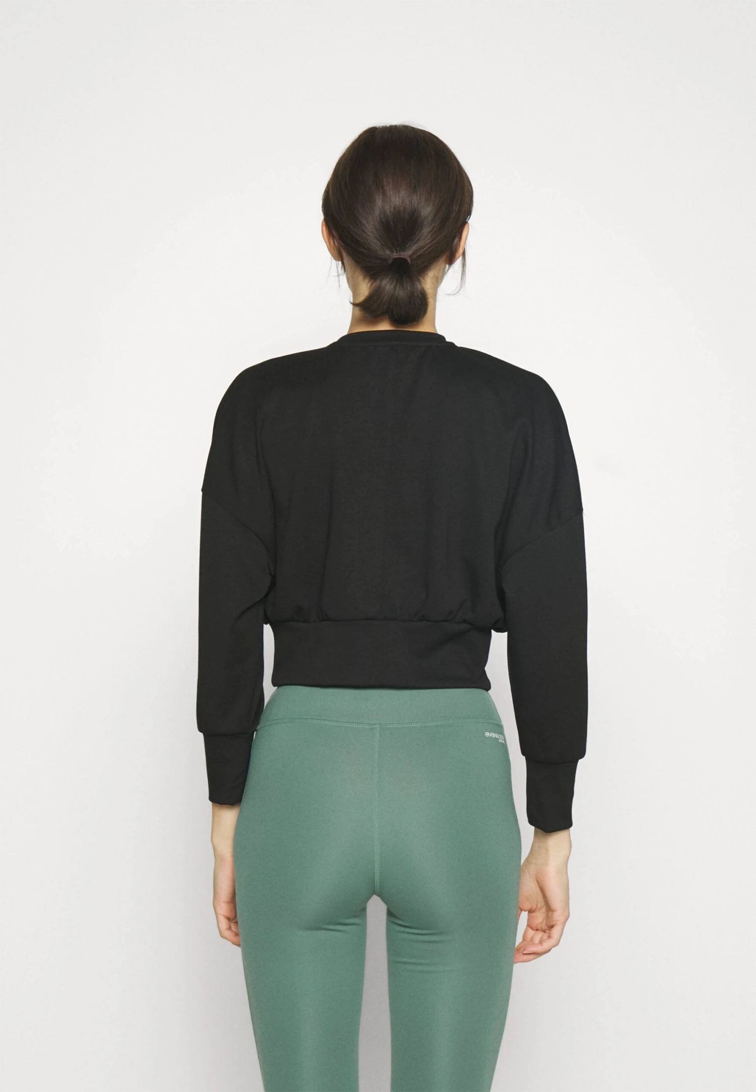 Sweatshirt - Black 3 Sweatshirt - Black